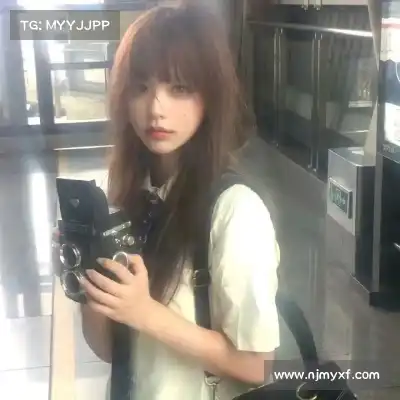 劳麟非
